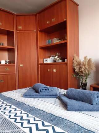 Проживание в семье Cozy room in Marasti Клуж-Напока Стандартный двухместный номер с 1 кроватью и общей ванной комнатой-14